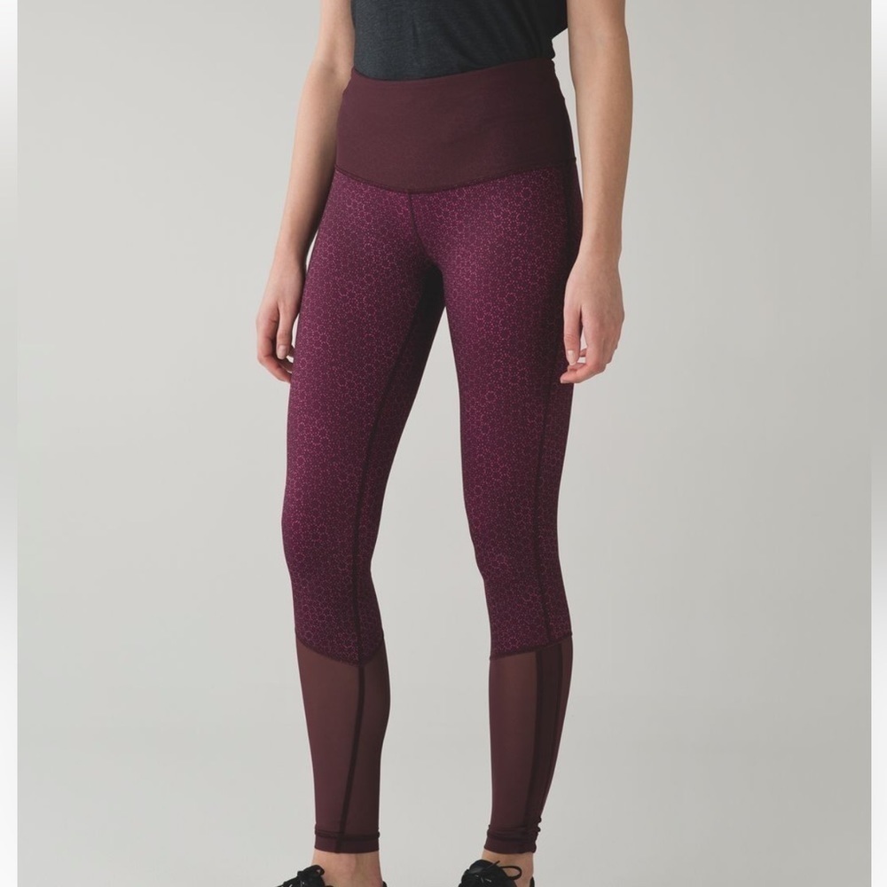 Lululemon Sweaty Endeavor Tight Star Pixel Raspberry Bordeaux Size 6